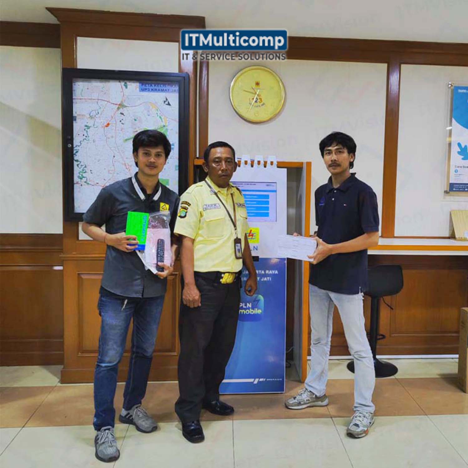 Pemasangan Mesin Antrian di PLN Kramat Jati