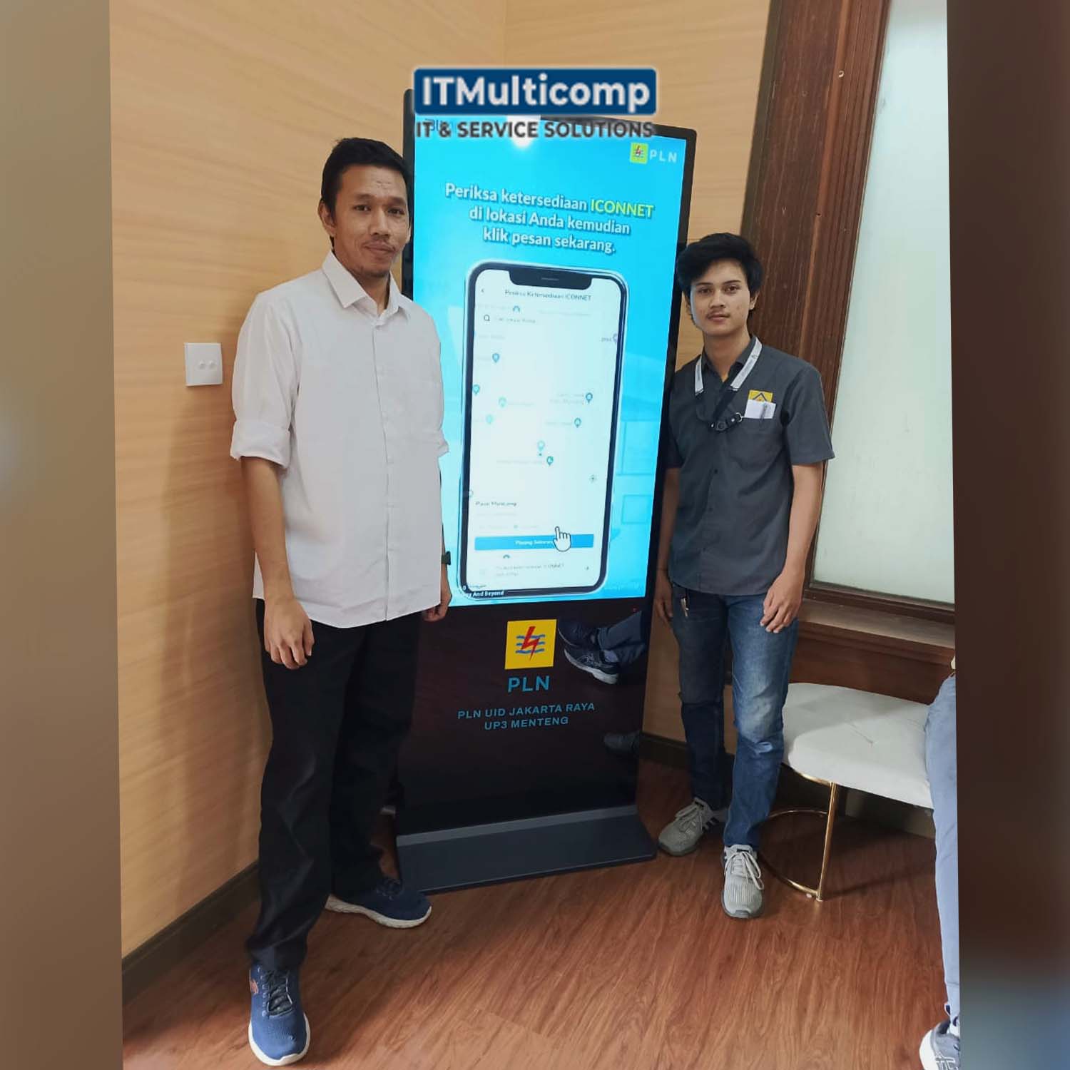 Pemasangan Digital Signage di PLN Menteng
