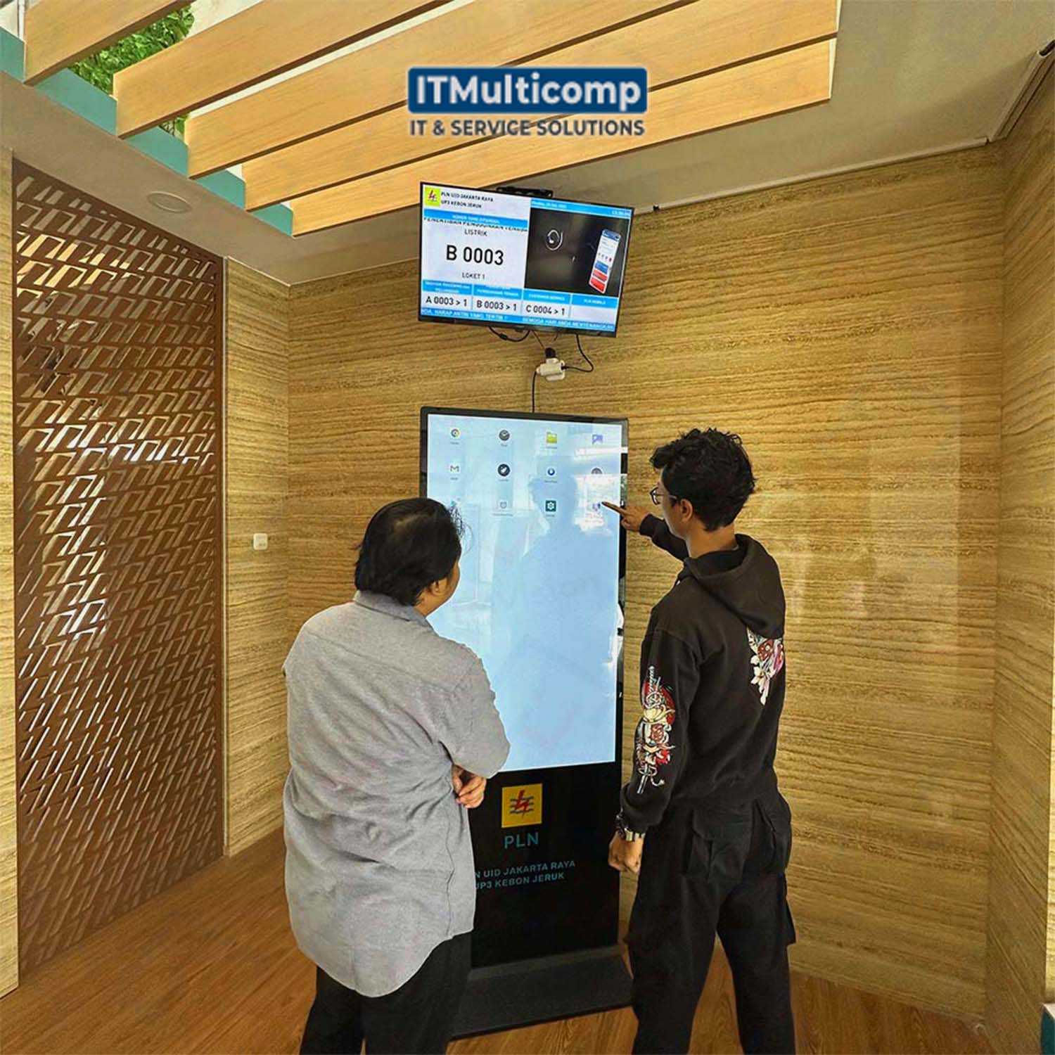 Pemasangan Digital Signage di PLN Kebun Jeruk