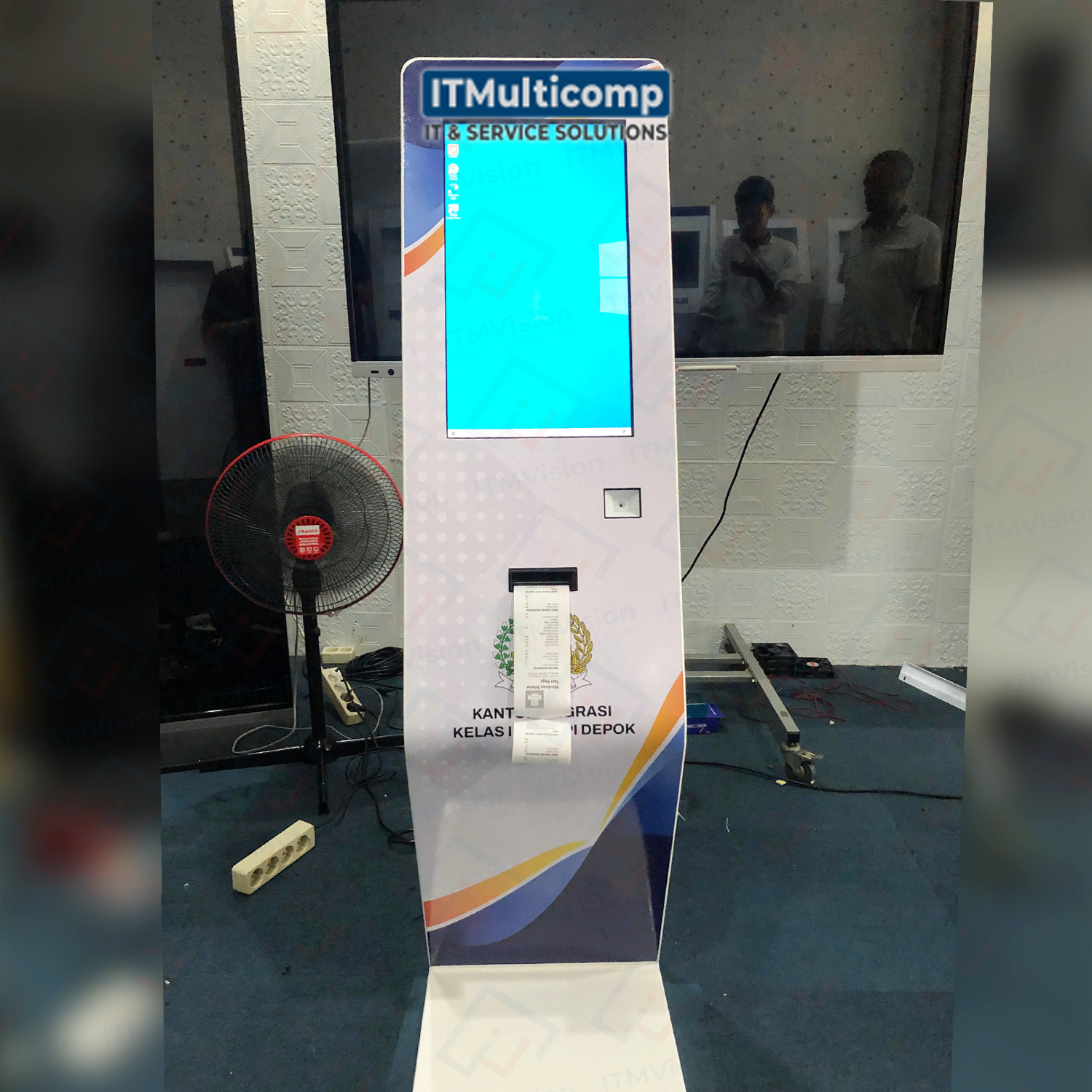 MESIN SELF SERVICE TIPE 9: SOLUSI CEPAT &PRAKTIS DENGAN QR SCANNER TOUCHSCREEN DAN PRINTER THERMAL